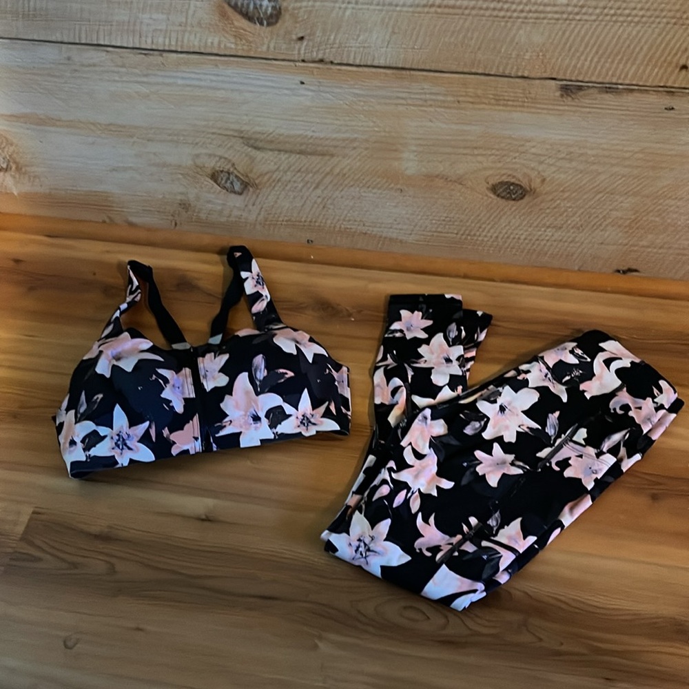 Victoria secret pink lily set - Top 34D Bottoms S